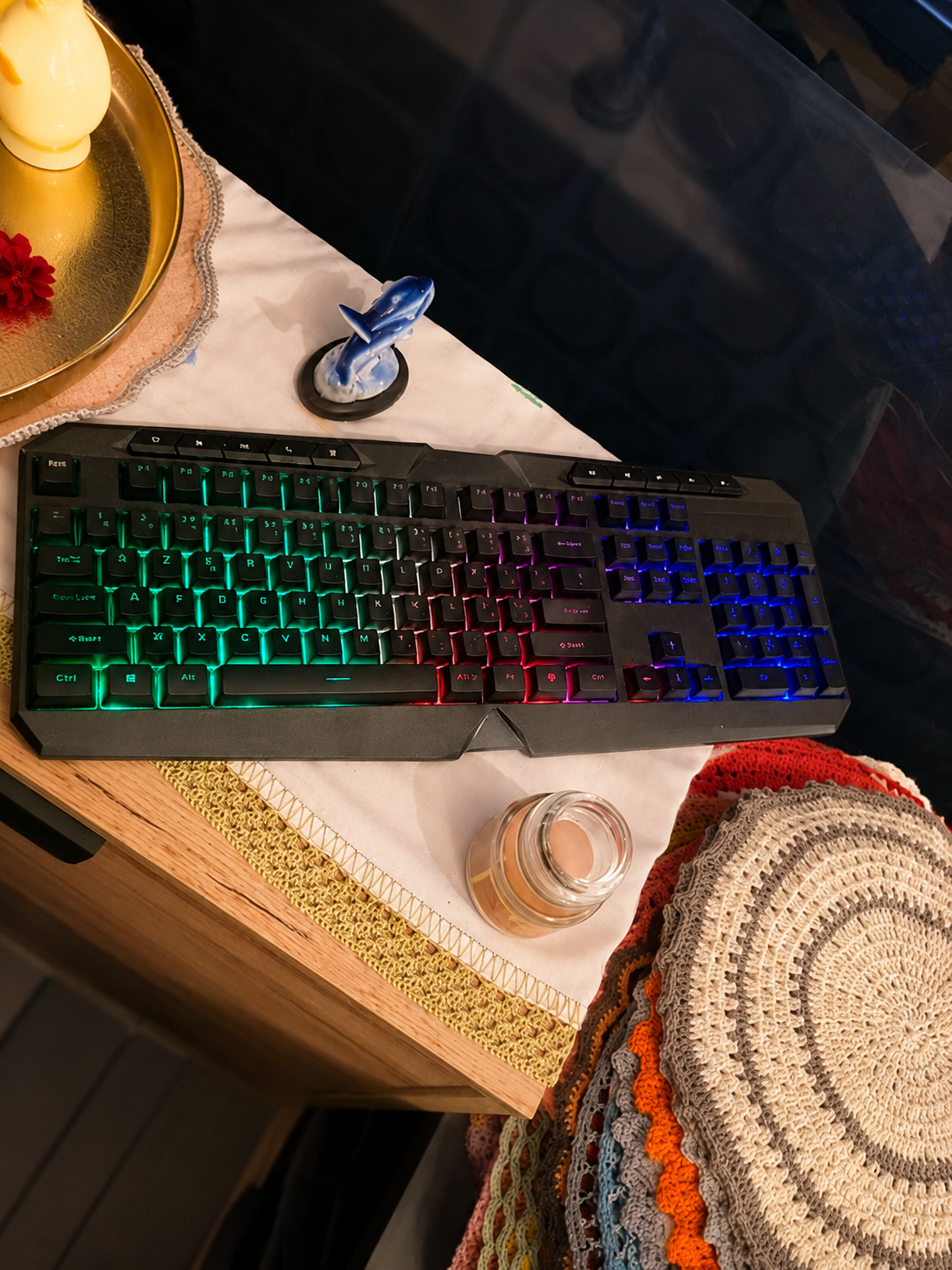 Teclado RGB USB gaming segunda mão com iluminação multicolor