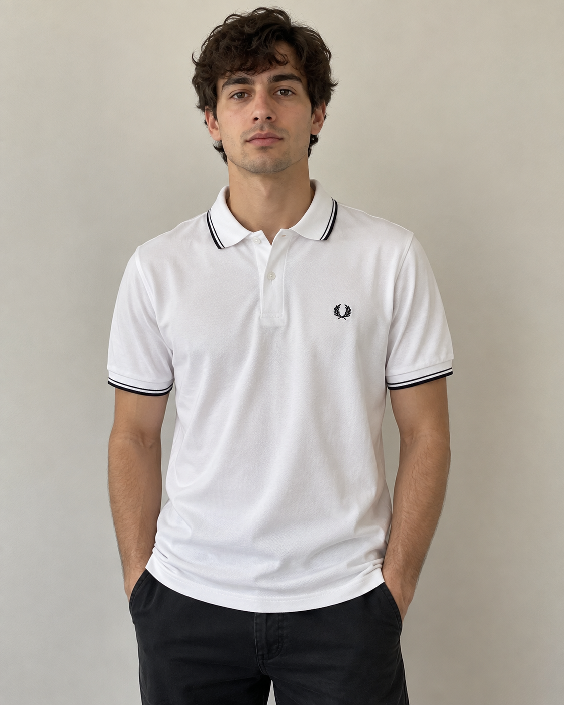 Polo de Homem Fred Perry Branco – Tamanho L – Novo com Etiqueta