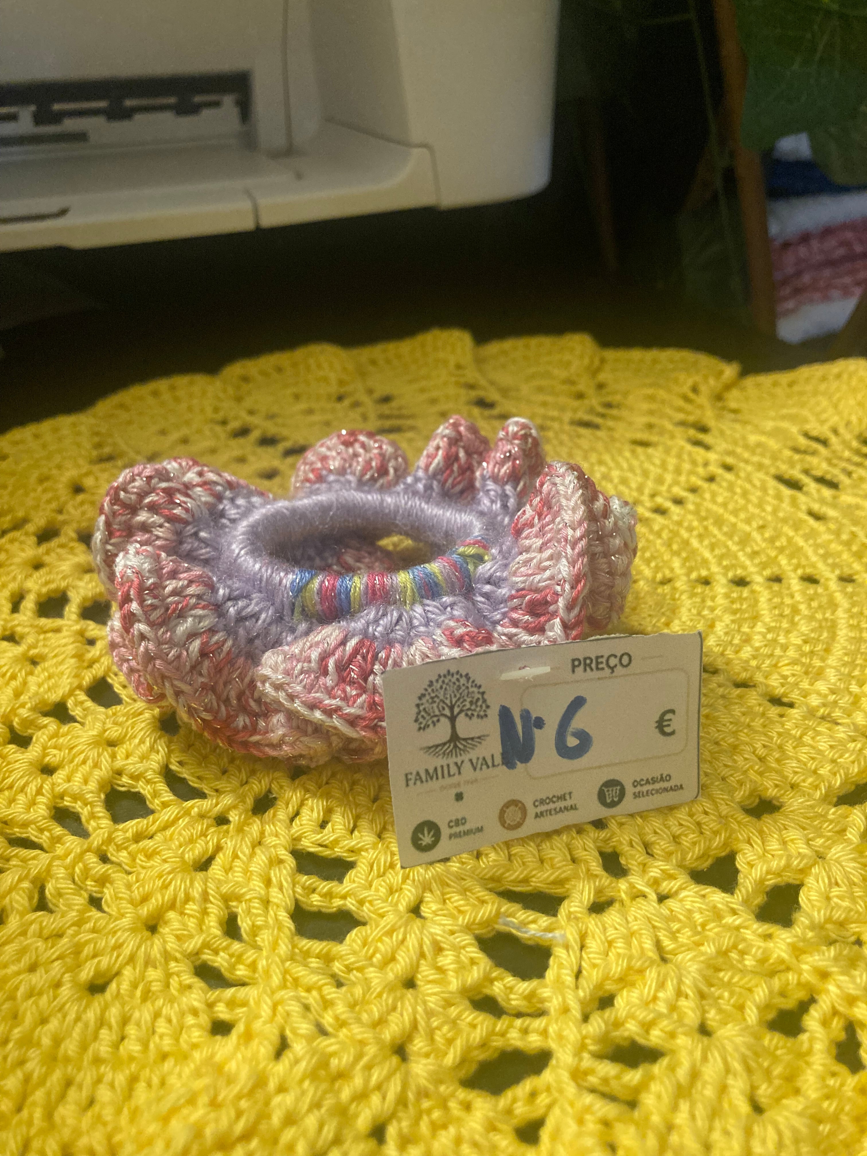 Chouchou de Crochet Artesanal – Adolescentes & Mulher