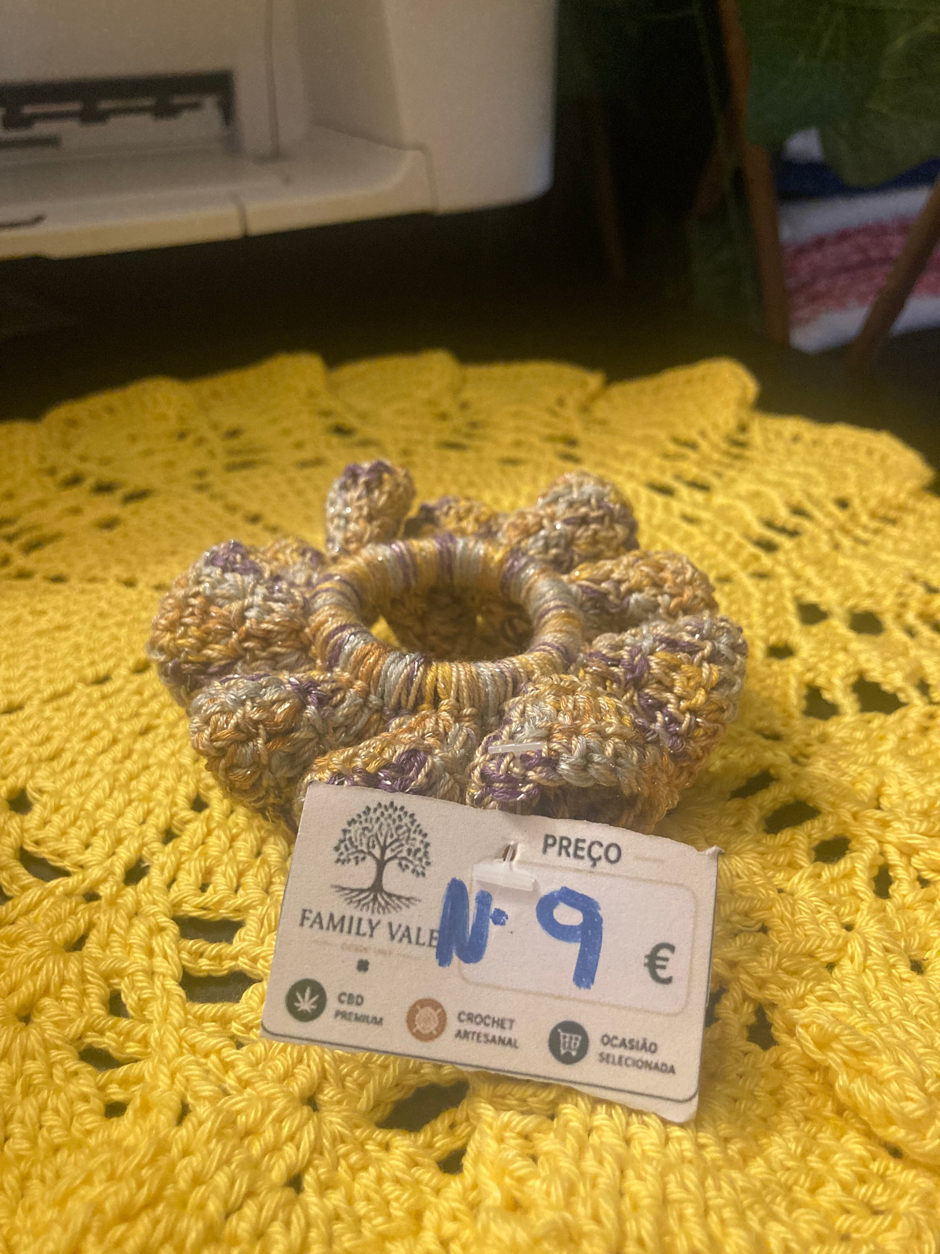 Chouchou de Crochet Artesanal – Adolescentes & Mulher