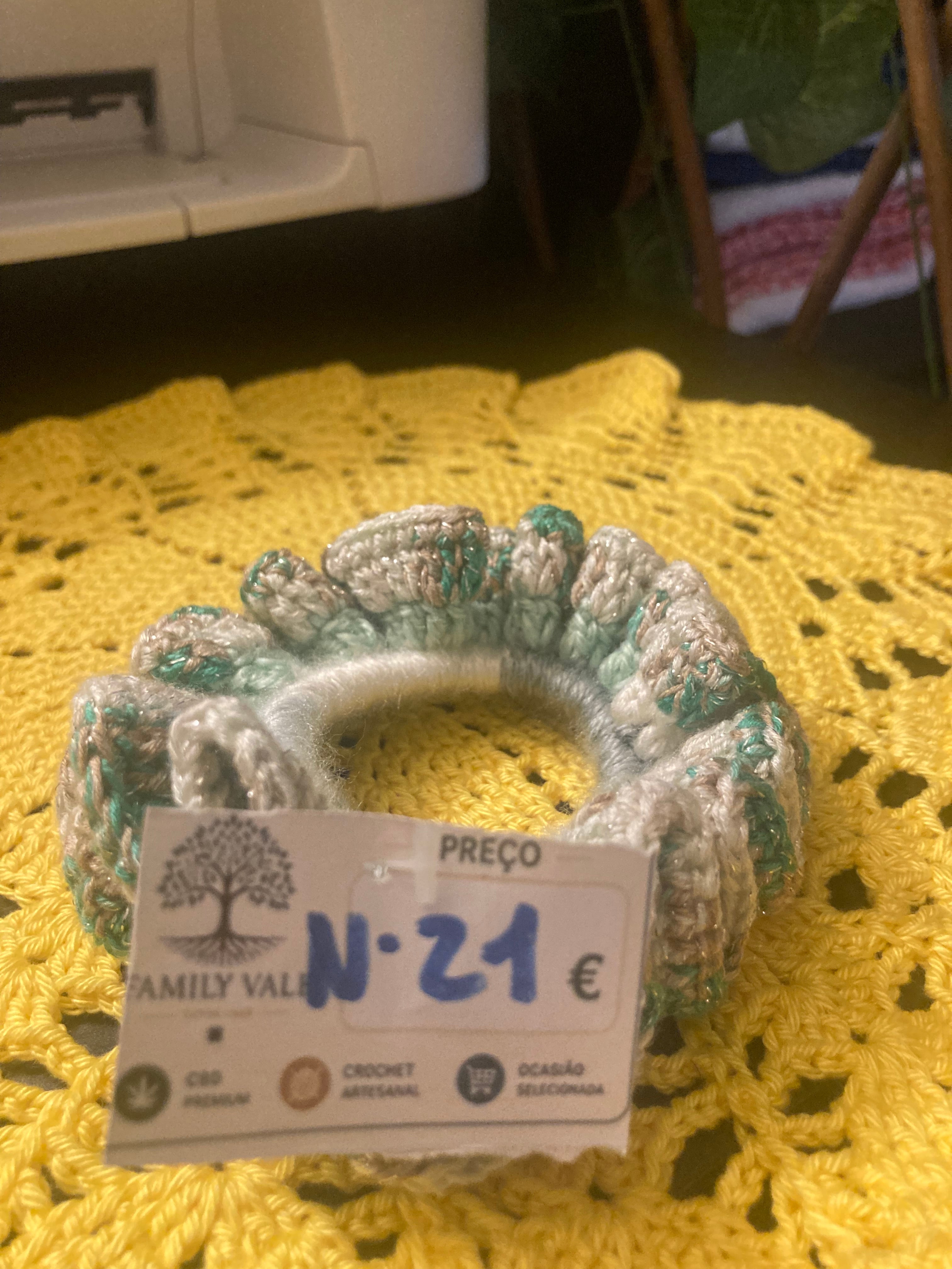 Chouchou de Crochet Artesanal – Adolescentes & Mulher