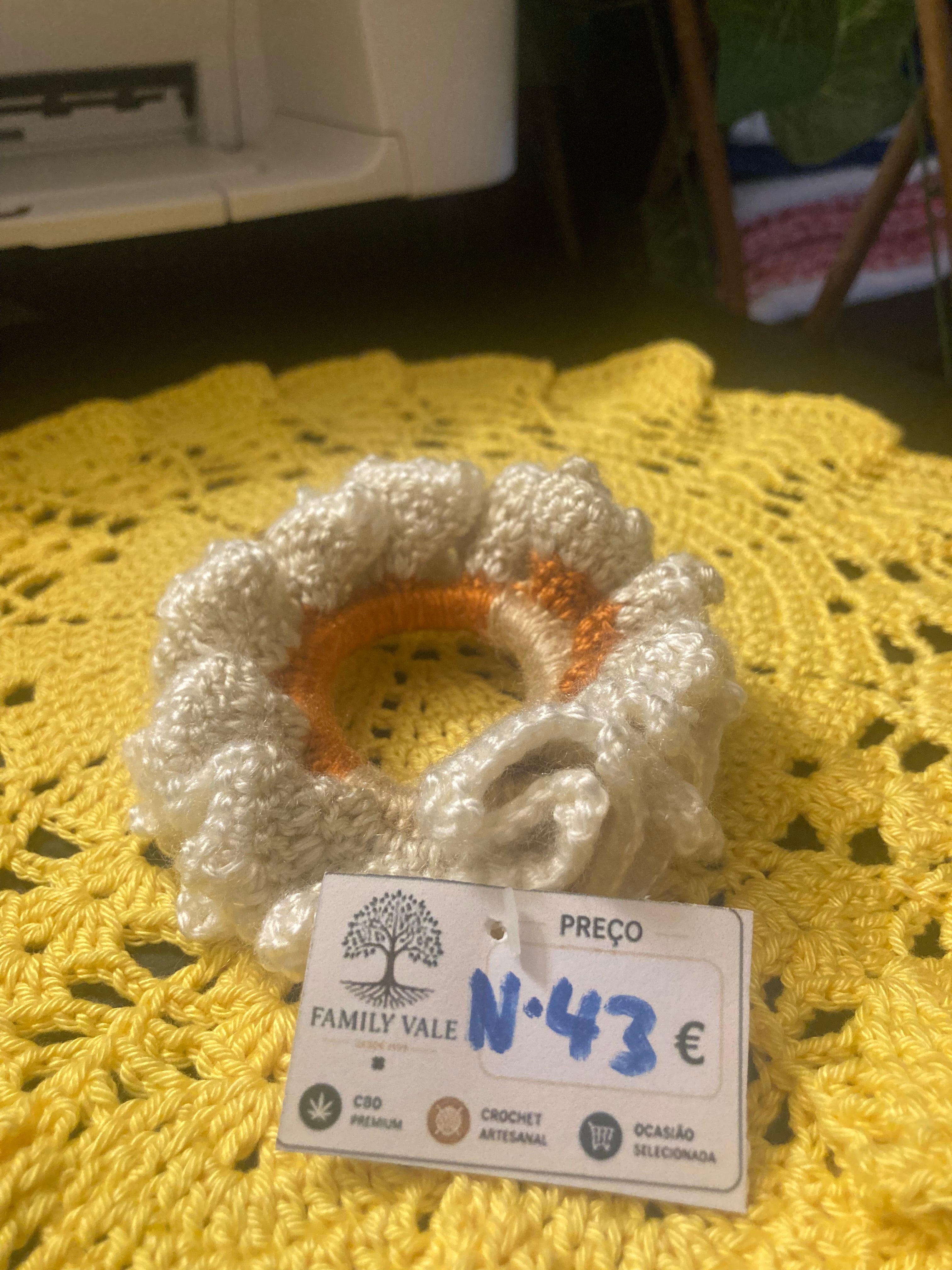 Chouchou de Crochet Artesanal – Adolescentes & Mulher