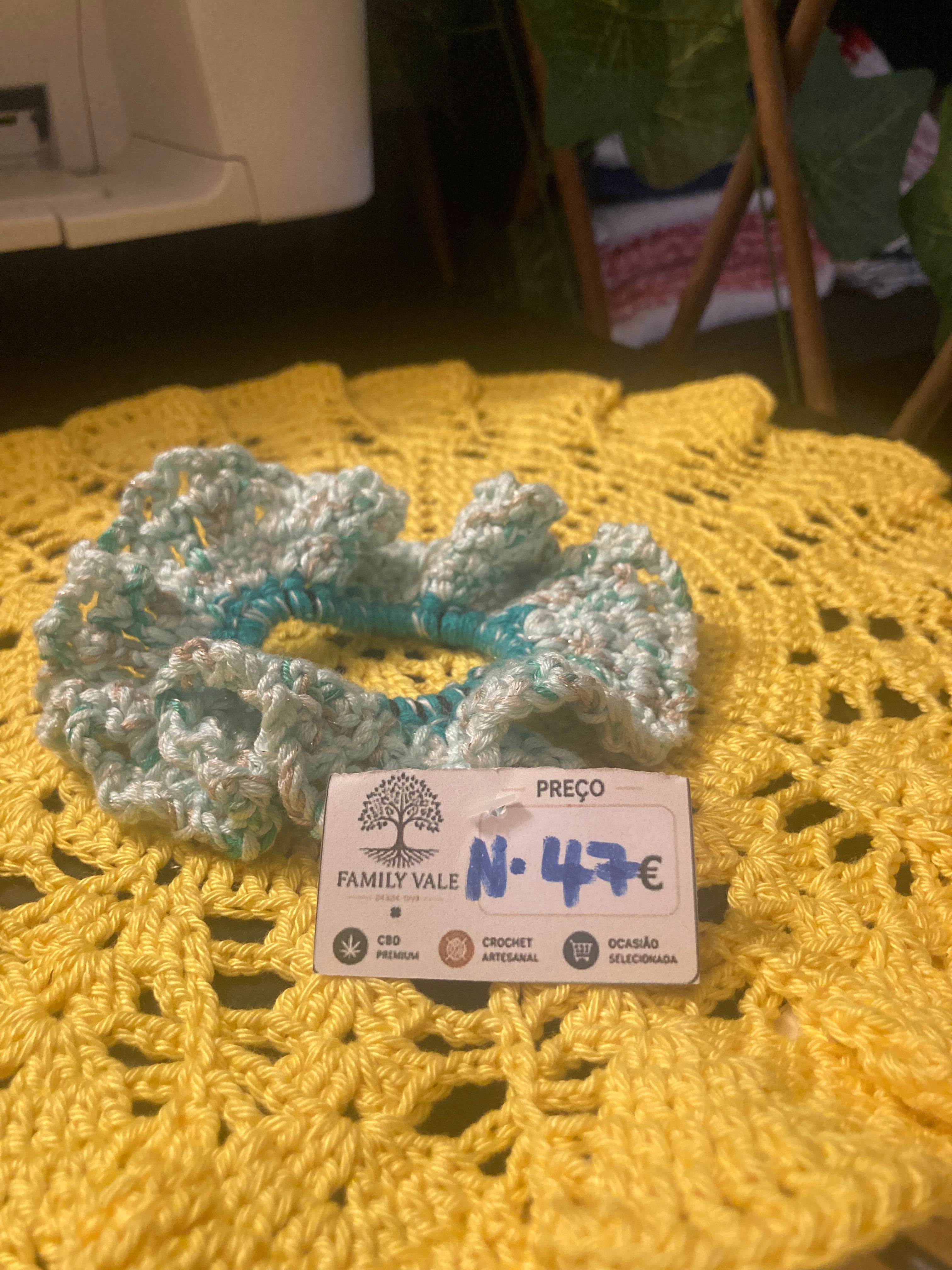 Chouchou de Crochet Artesanal – Adolescentes & Mulher