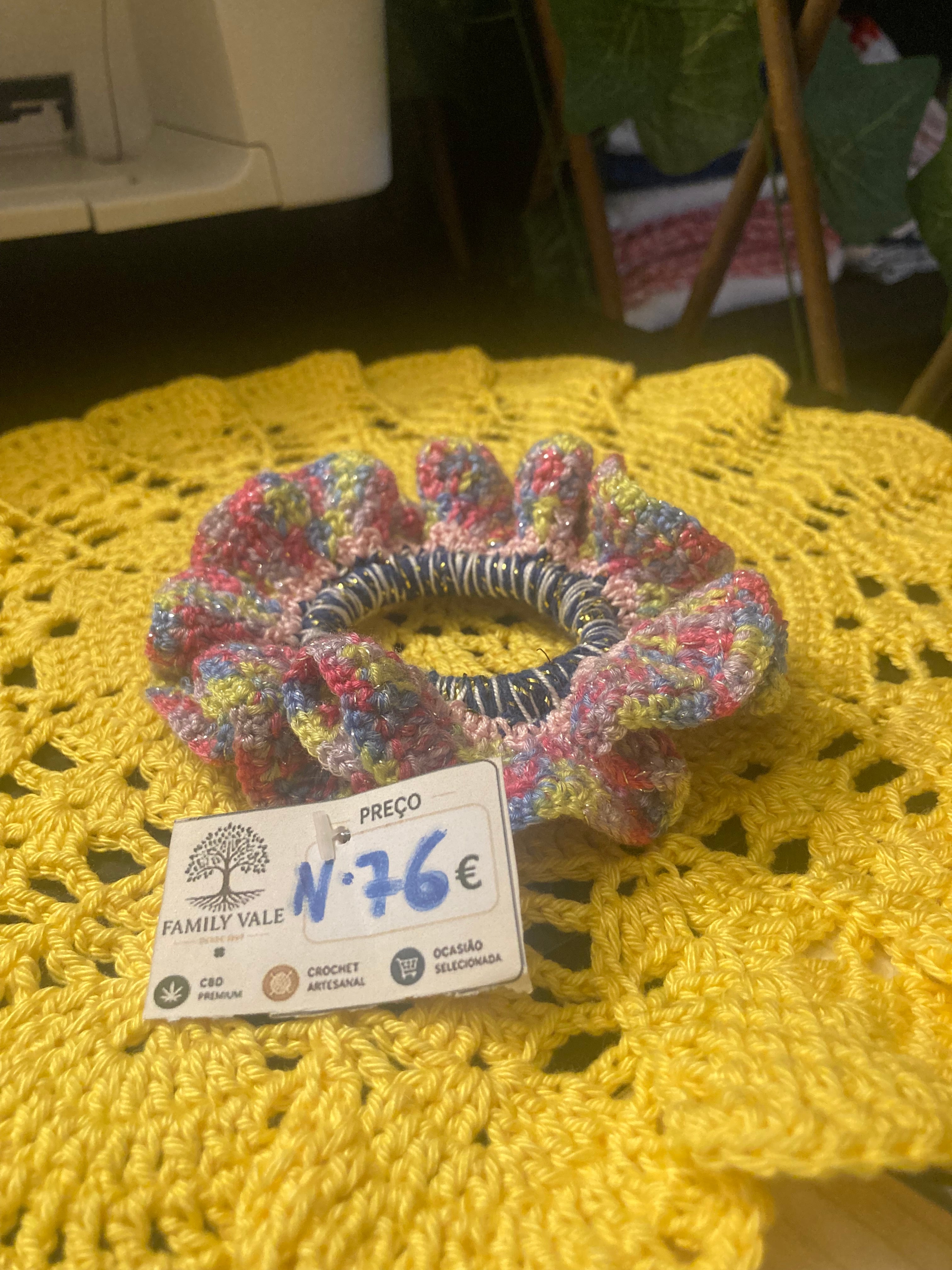 Chouchou de Crochet Artesanal – Adolescentes & Mulher